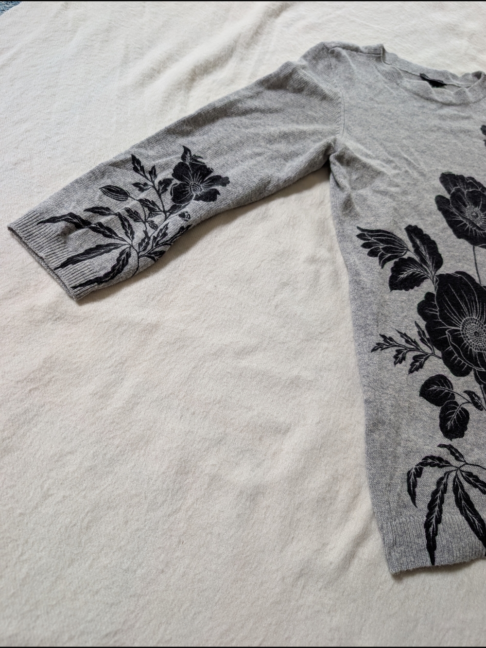 Talbots 100% Cashmere Gray Floral Sweater with Black Floral Print S - Picture 6 of 9